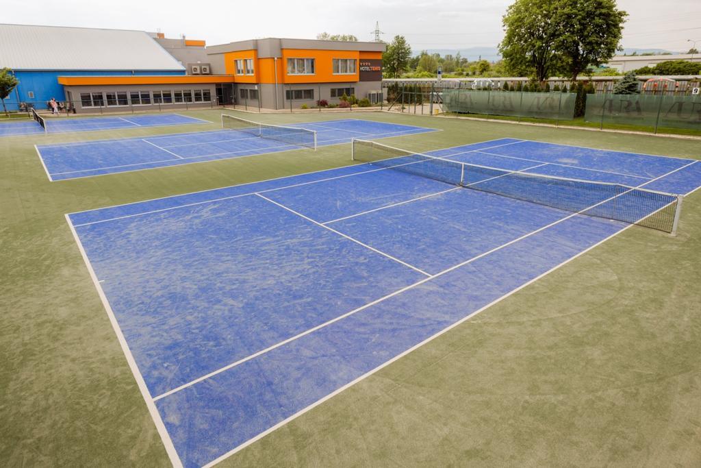 Hotel Tenis Zvolen Exterior foto